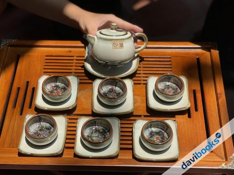 (ad10708) Bộ Ấm Trà Dạng Chóp Lòng Chén Khắc Hoa